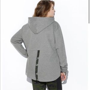 Loralette Hoodie with Back Camo Zipper